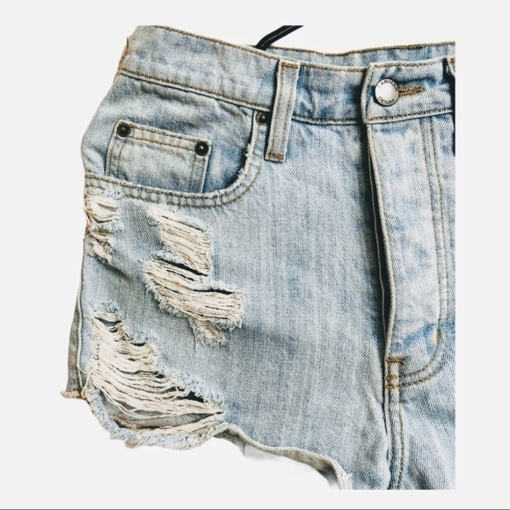 Carmar Jeans Shorts - Picture 2 of 10